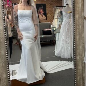Elegant White Wedding Dress